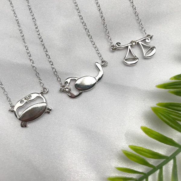 Cancer constellation necklace sterling silver 925 Swarovski crystals – packaging | LoveYours Collection